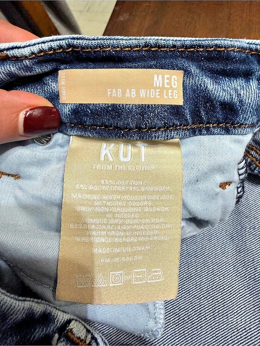 Kut from the Kloth Meg Fab Ab Wide Leg High Rise Jeans Size 6 Inseam 27” - Picture 7 of 7